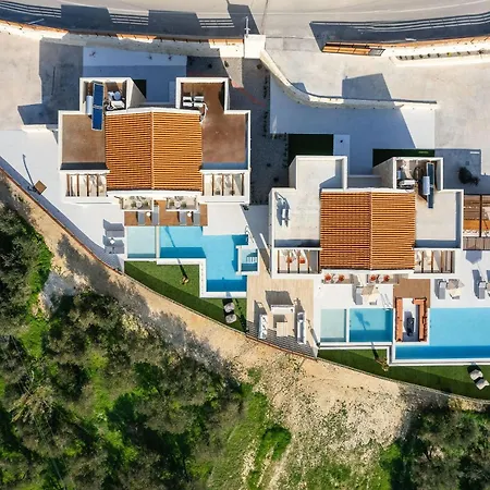 Vellis Villa *